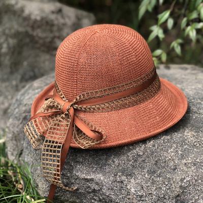 Pălărie de paie pentru femei cu panglică