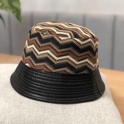 Palarie de dama in negru si maro