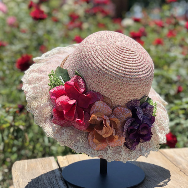Palarie de plaja dama cu flori 3D si dantela