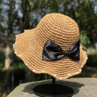 Palarie de dama decorata cu perle si panglica