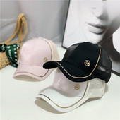 Pălărie cu vizor cu parte din plasă și decor metalic