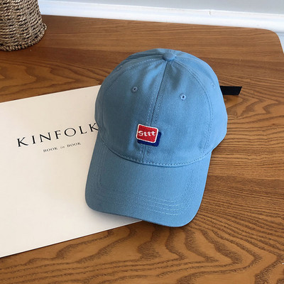 Pălărie de vară de damă cu vizor și inscripție