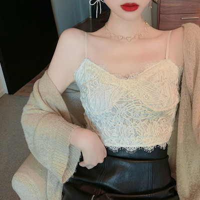 Γυναικείο αμάνικο από δαντέλα με λεπτά τιραντάκια