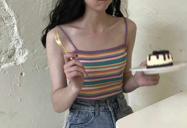 Maiou cu dungi în formă de tricot subțire