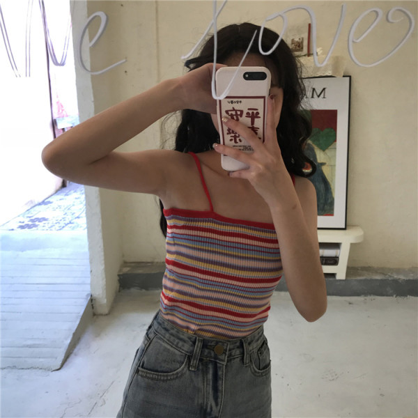 Maiou cu dungi în formă de tricot subțire