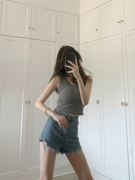 Bustieră scurtă curată de damă