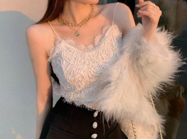 Maiou scurt dama model nou cu bretele in trei culori