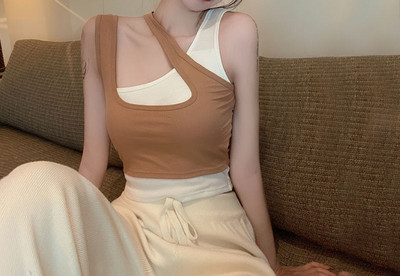 Actual maiou de damă cu bretele încrucișate