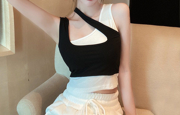 Actual maiou de damă cu bretele încrucișate