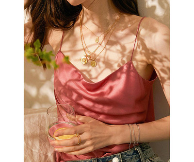 Γυναικείο καθημερινό μοντέρνο αμάνικο με λεπτά τιραντάκια