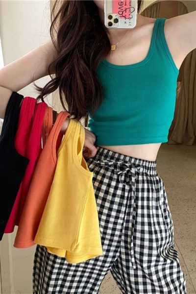 Noul model maiuu scurt cu bretele largi