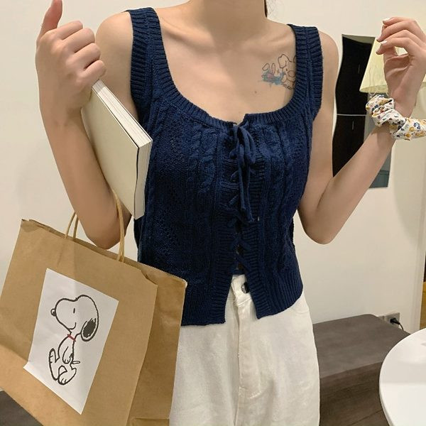 Maieu de damă tricotat cu legături la spate