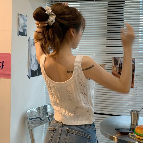 Maieu de damă tricotat cu legături la spate