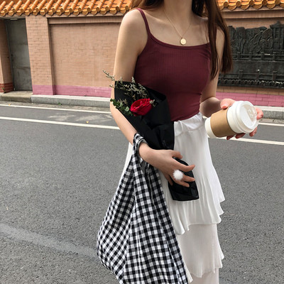 Γυναικείο καθημερινό μοντέρνο αμάνικο με λεπτά τιραντάκια 