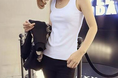 Moteriškas apatinis trikotažas su plonais ir plačiais dirželiais