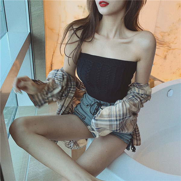 Bustieră modernă de damă în alb și negru