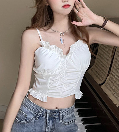 Top scurt asimetric cu bucle