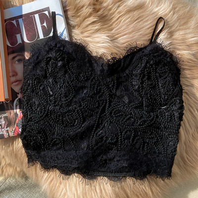 Bustiera scurta de dama cu dantela si bretele subtiri