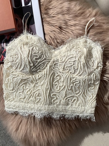 Bustiera scurta de dama cu dantela si bretele subtiri