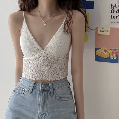 Maieu de damă din dantelă, cu decolteu profund în formă de spitz