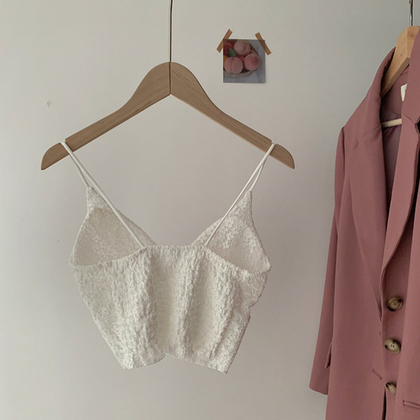 Maieu de damă din dantelă, cu decolteu profund în formă de spitz