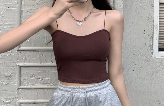 Bustieră scurtă curată de damă, cu bretele subțiri