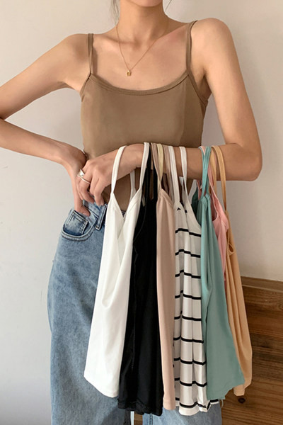 Novi model ljetne majice bez rukava na tanke naramenice običan model