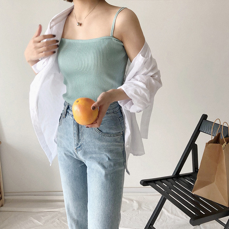 Γυναικεία αμάνικι μπλούζα με λεπτά τιραντάκια για γυναίκες