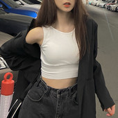 Top scurt de damă cu decolteu în formă de o