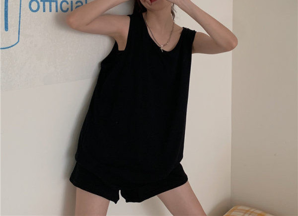 Maieu sport de damă cu decolteu oval