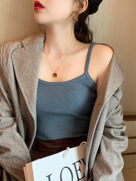 Maieu de damă tricotat subțire cu bretele subțiri