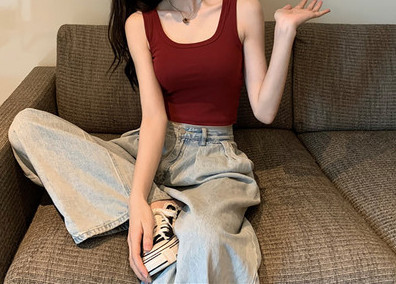 Maieu scurt de damă cu decolteu pătrat