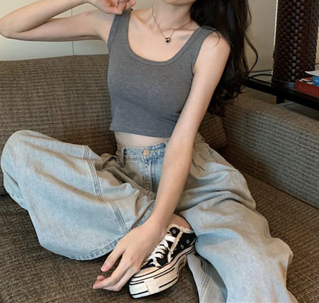 Maieu scurt de damă cu decolteu pătrat