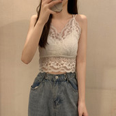 Maieu de damă din dantelă, cu bretele subțiri și decolteu spitz