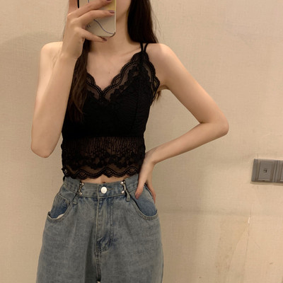 Maieu de damă din dantelă, cu bretele subțiri și decolteu spitz