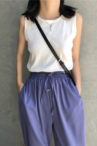 Maieu casual de damă, cu decolteu oval și bretele largi