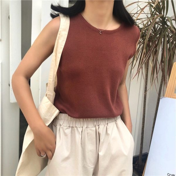 Maieu casual de damă, cu decolteu oval și bretele largi