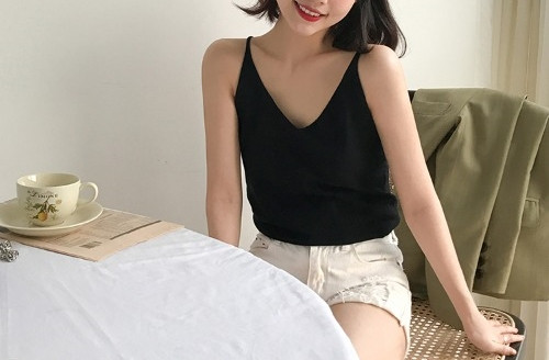 Sieviešu ikdienas bikses - plats modelis ar plānām lencēm