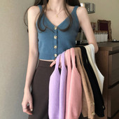 Maieu de damă tricotat cu nasturi și decolteu spitz