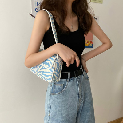 Casual γυναικεία μπλούζα με οβάλ ντεκολτέ