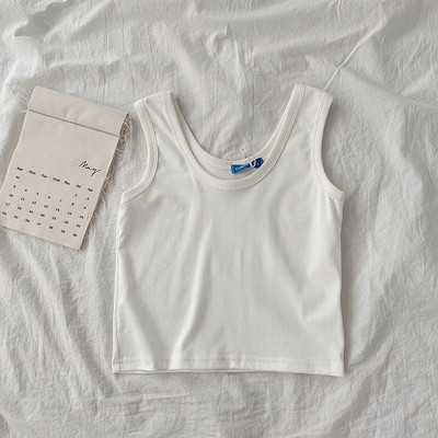 Κοντή γυναικεία αμάνικι μπλούζα με στρογγυλή λαιμόκοψη, απλό μοντέλο