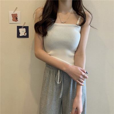 Γυναικεία αμάνικι μπλούζα με λεπτά τιραντάκια κατάλληλη για το καλοκαίρι