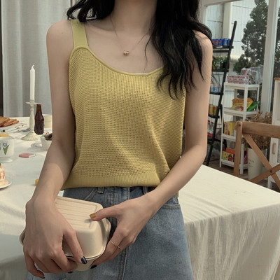 Κορυφαίο φανελάκι κοτλέ με τετράγωνο ντεκολτέ