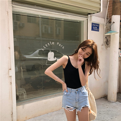 Γυναικείο αμάνικο μπλουζάκι κοτλέ με ντεκολτέ