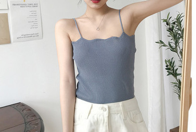 Maieu de damă cu decolteu pătrat și bucle