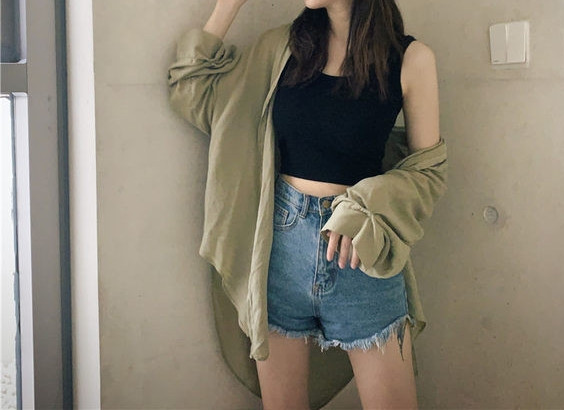 Maieu scurt casual de dama cu bretele largi potrivit pentru vara