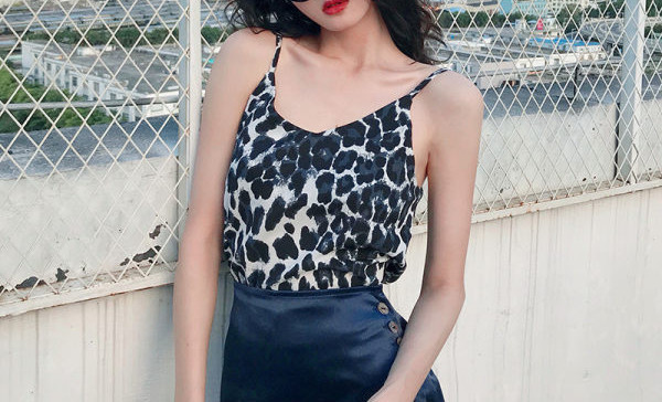 Maieu de vară de damă cu bretele subțiri și imprimeu leopard