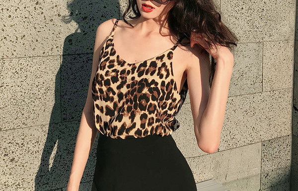 Maieu de vară de damă cu bretele subțiri și imprimeu leopard