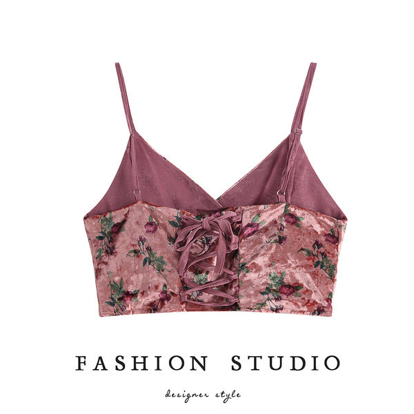 Top scurt cu model floral