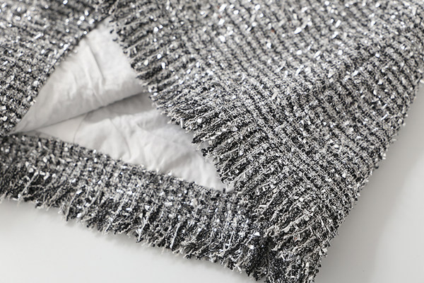 Maieu modern de damă cu decolteu în formă de O